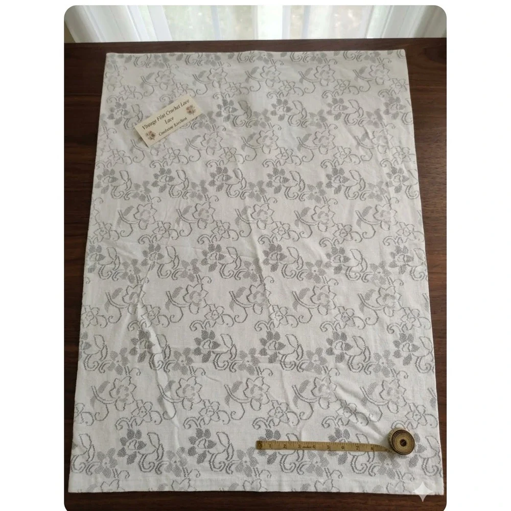 Vintage Cottagecore Filet Crochet Lace Floral Rectangular Tablecloth 52*78